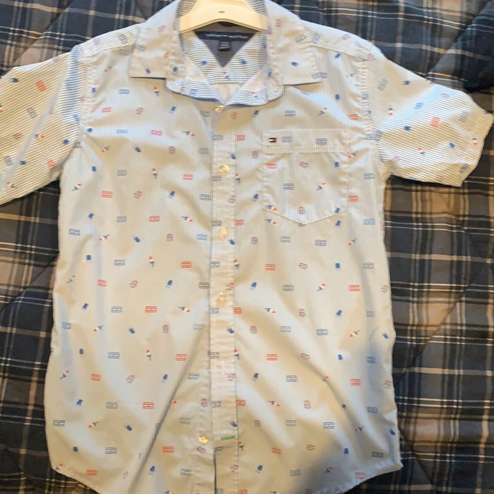 New never worn Tommy short sleeve button